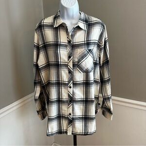 Gap Women’s Flannel Deema Plaid Button‎ Down Shirt, relaxed fit Size X-Large New
